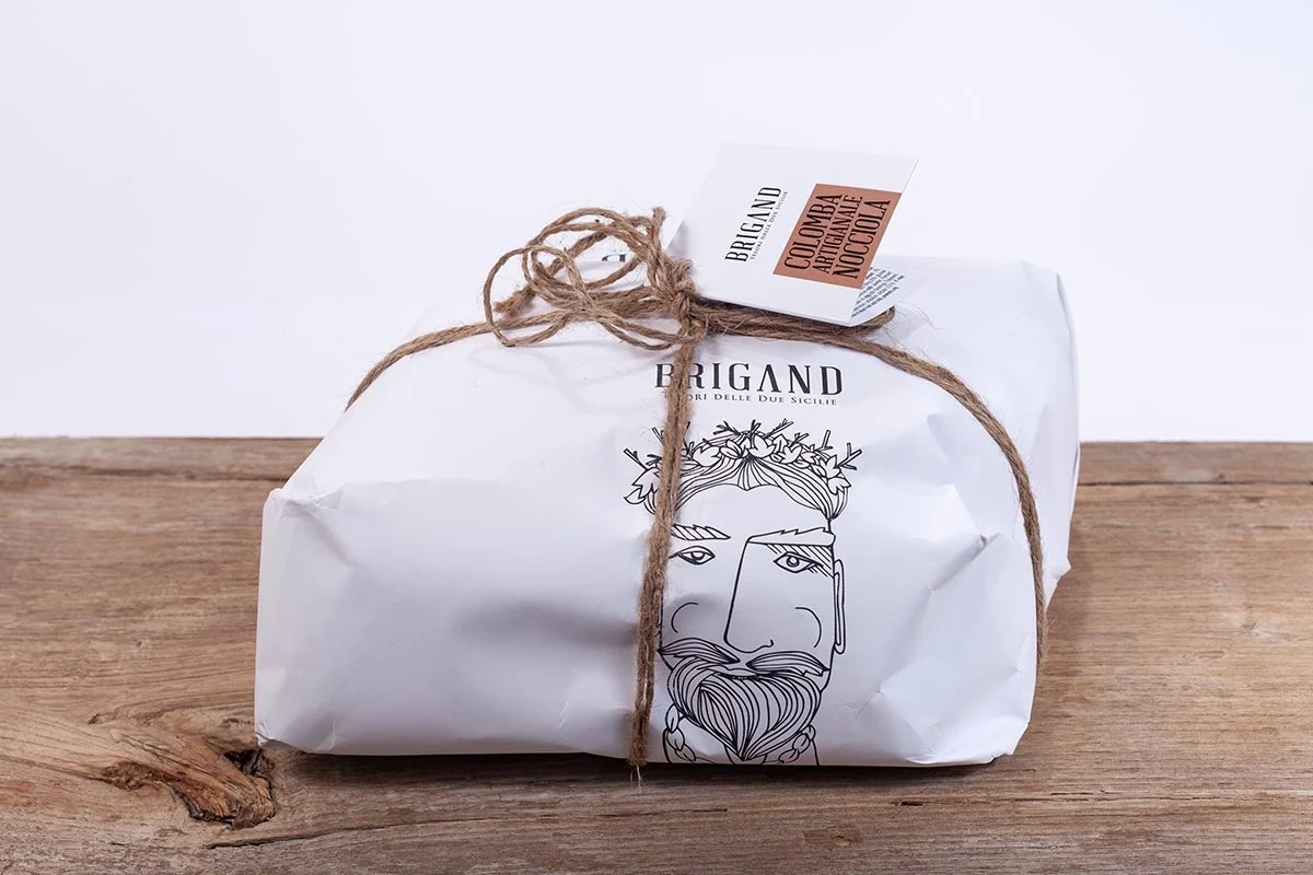 Confezione originale Colomba artigianale Brigand alla Nocciola